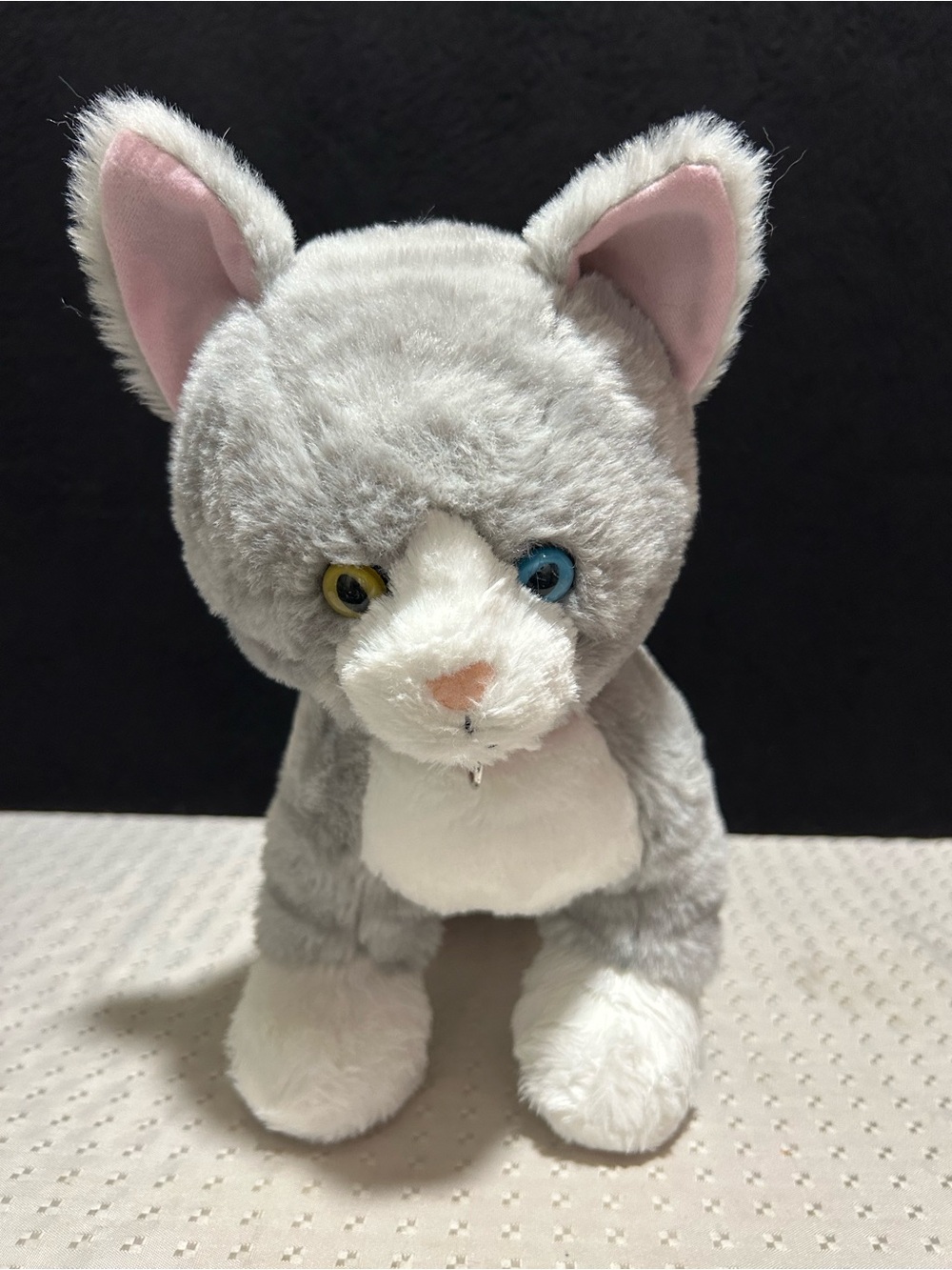 Build-A-Bear Workshop Promise Pets Grey & White Cat Plush Heterochromia Eyes